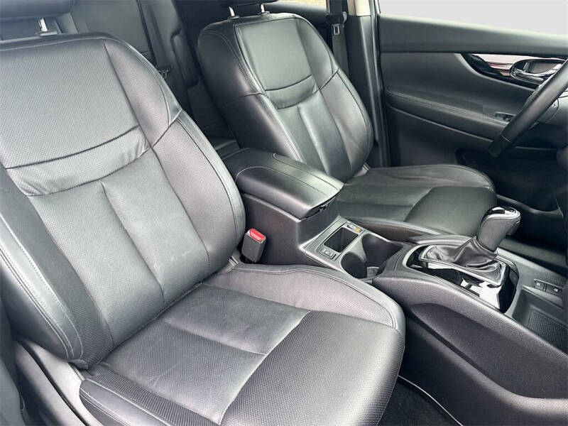 2022 Nissan Rogue Sport SL