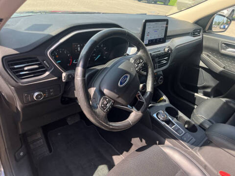 2020 Ford Escape SEL