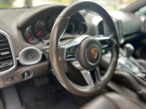 2017 Porsche Cayenne Platinum Edition