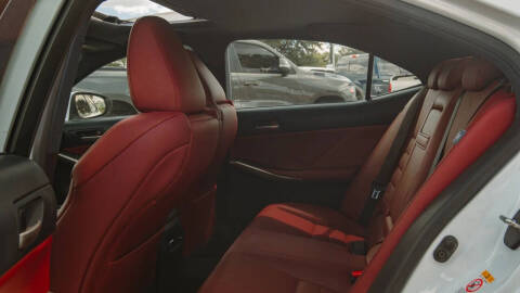 2017 Lexus IS 200t