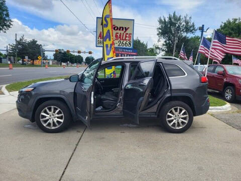 2014 Jeep Cherokee for sale at R Tony Auto Sales in Clinton Township MI