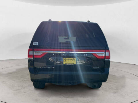 2016 Lincoln Navigator Select