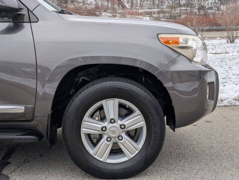 2013 Toyota Land Cruiser