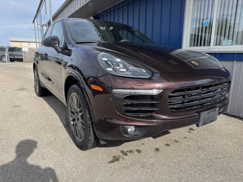 2017 Porsche Cayenne Platinum Edition