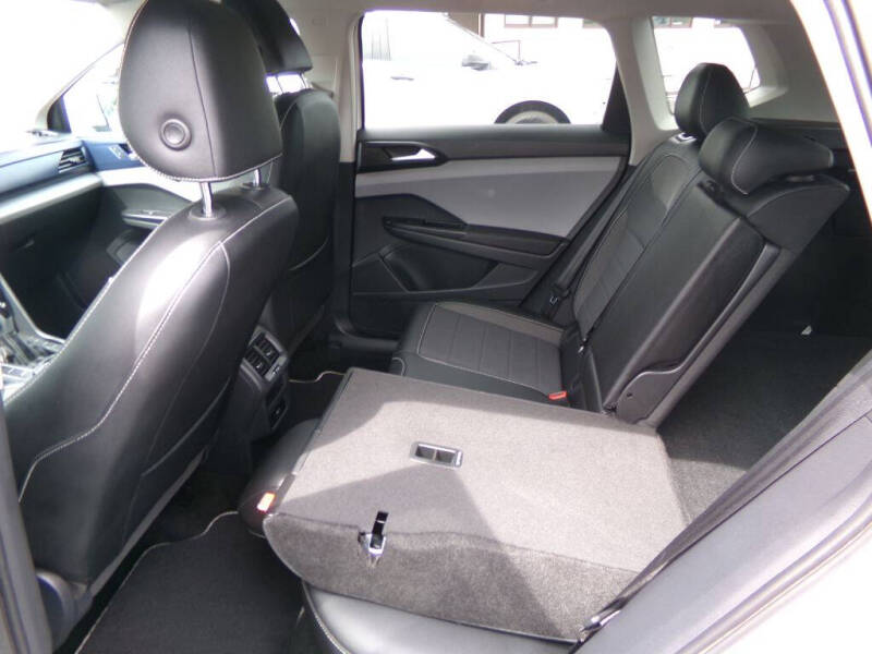 2023 Volkswagen Taos SE 4Motion