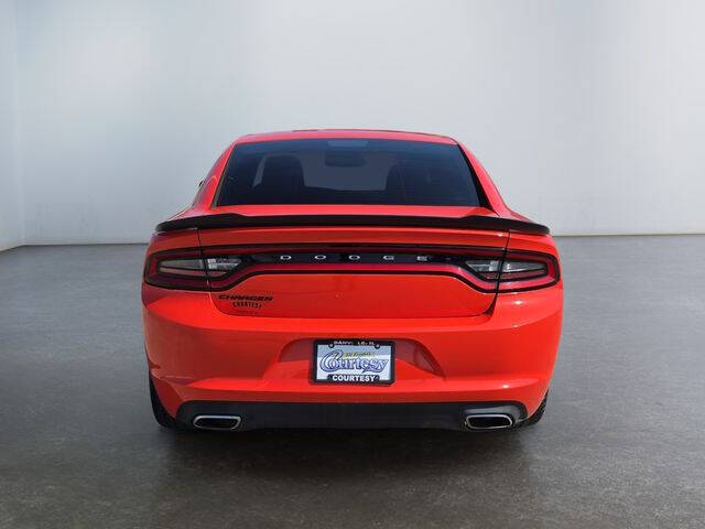 2017 Dodge Charger SE