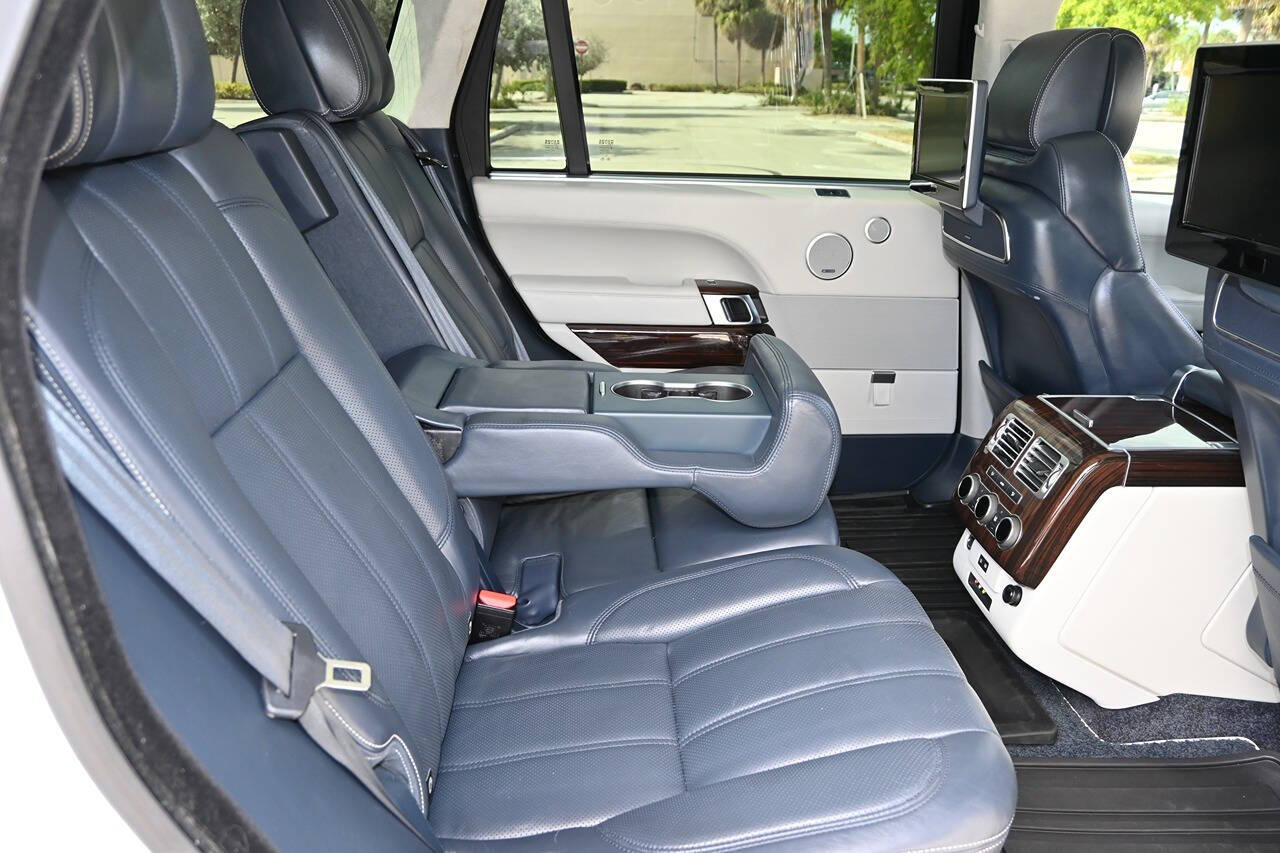 2016 Land Rover Range Rover 26