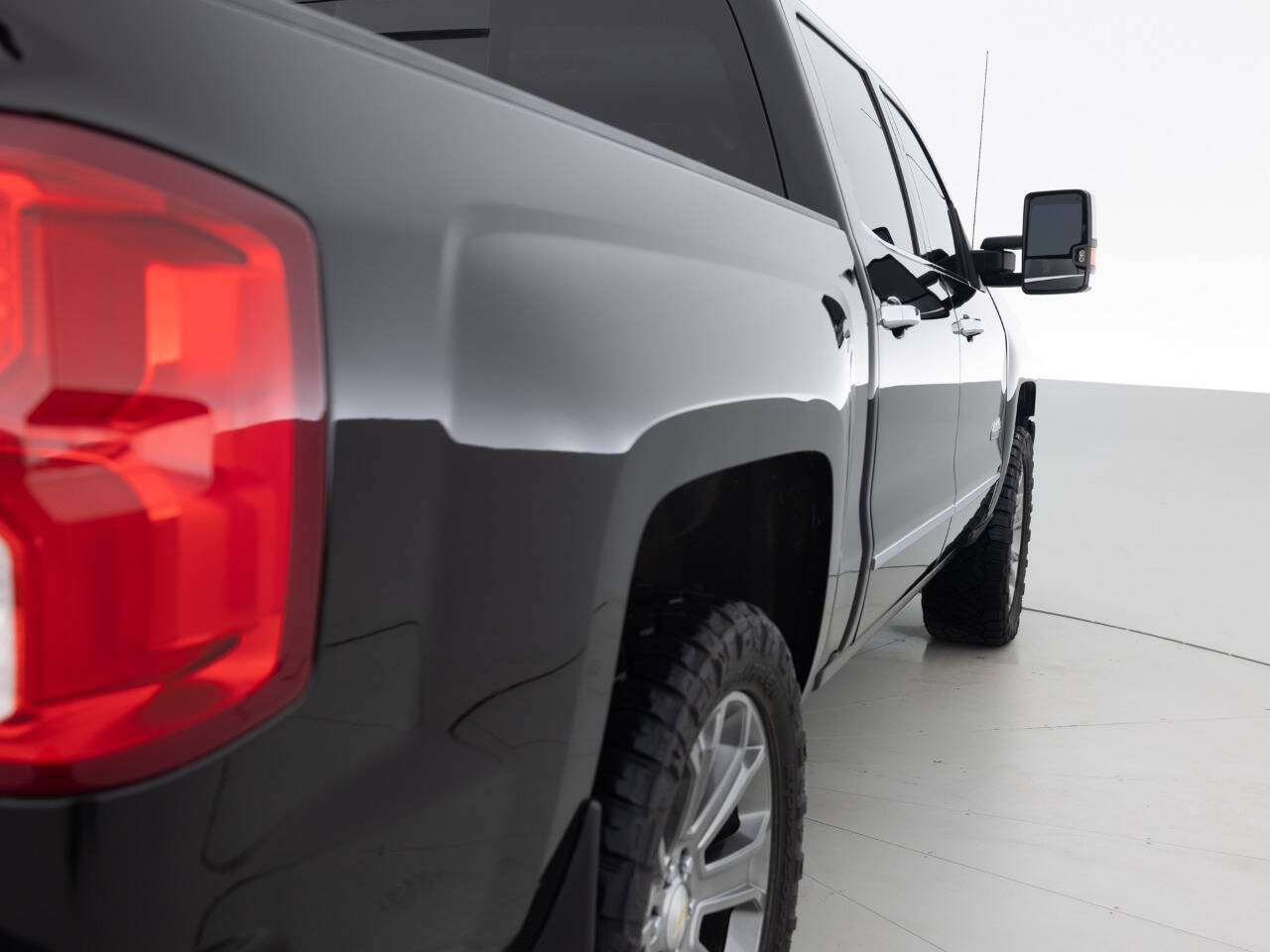 Used Car 2017 Chevrolet Silverado 1500  High Country 4x4 4dr Crew Cab 5.8 Ft. Sb For Sale Under $25,000 In Coal City, Illinois