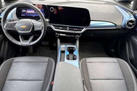 2025 Chevrolet Equinox EV LT