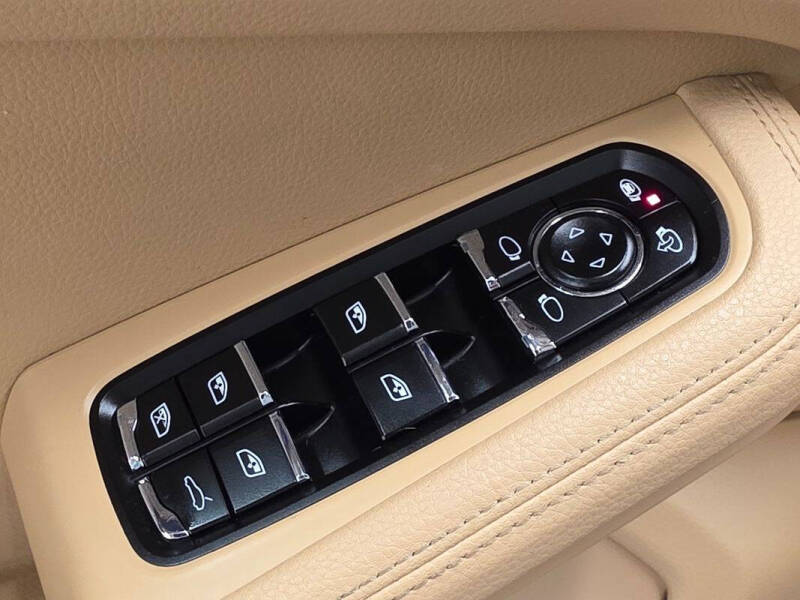 2016 Porsche Macan S