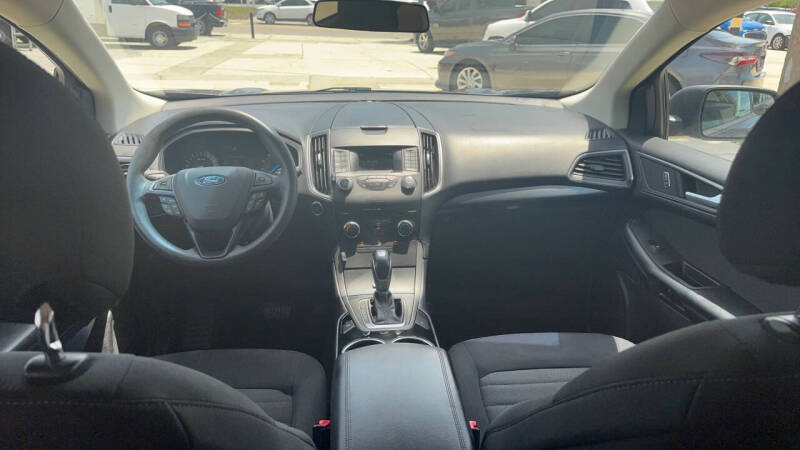 2018 Ford Edge SE