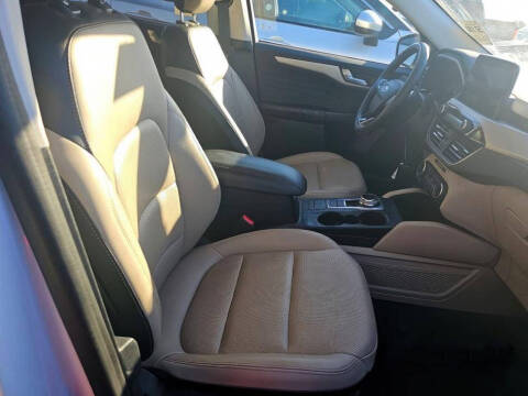 2022 Ford Escape SEL