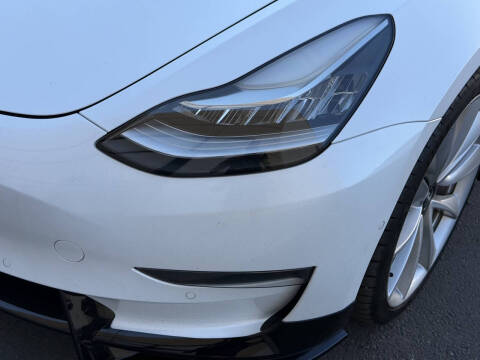 2018 Tesla Model 3 Performance
