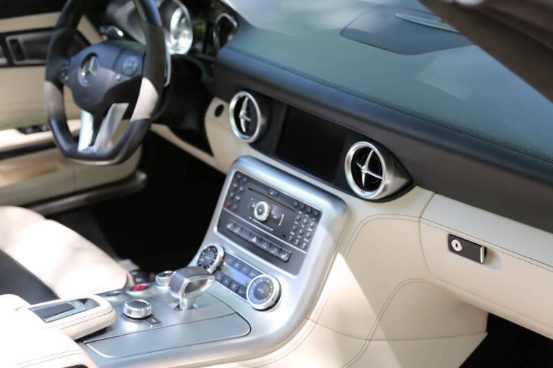 2012 Mercedes-Benz SLS AMG