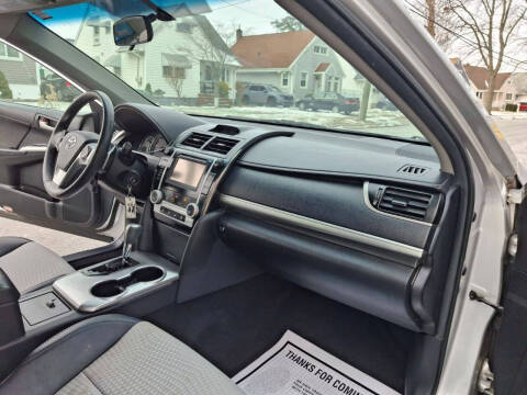 2014 Toyota Camry SE