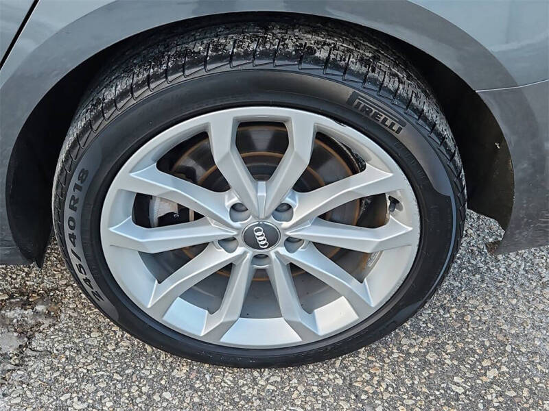 2019 Audi A4 quattro Premium Plus 45 TFSI