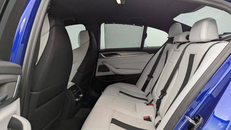 2023 BMW M5