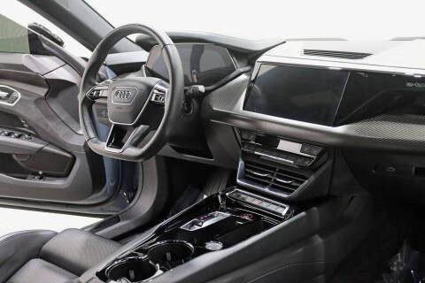 2022 Audi e-tron GT quattro Premium Plus