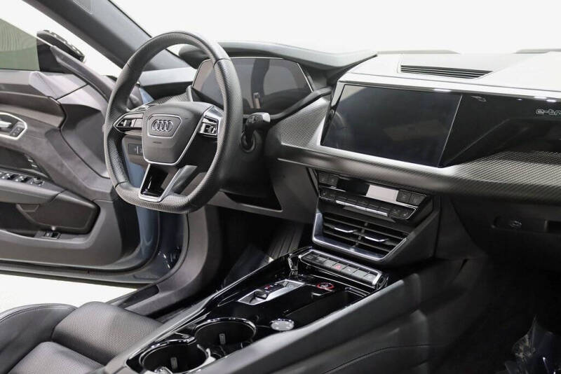 2022 Audi e-tron GT quattro Premium Plus