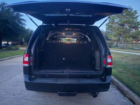 2017 Lincoln Navigator Select