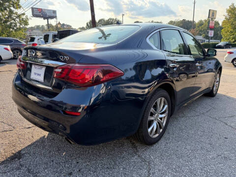 2015 Infiniti Q70 3.7