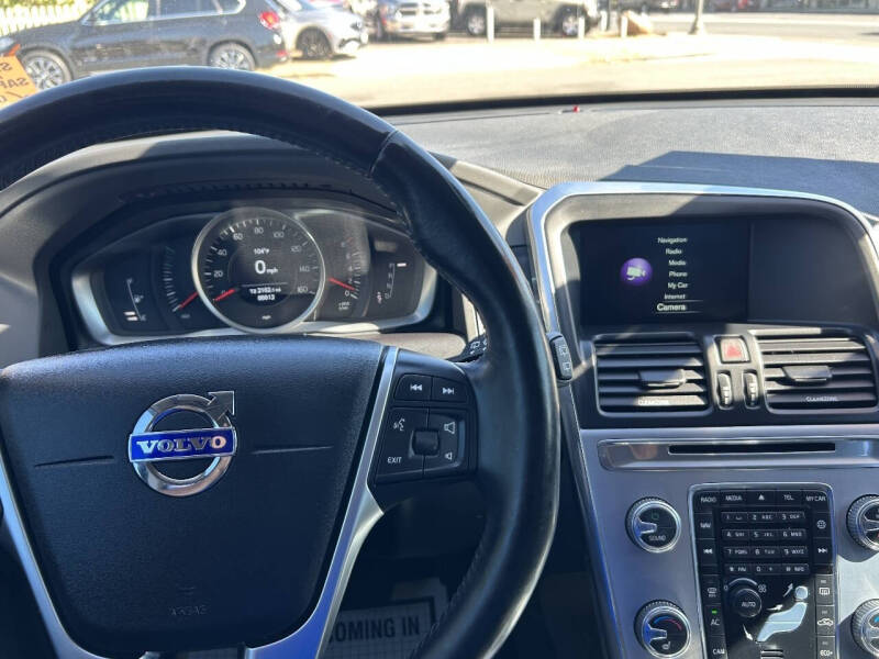2017 Volvo XC60 T5 Dynamic