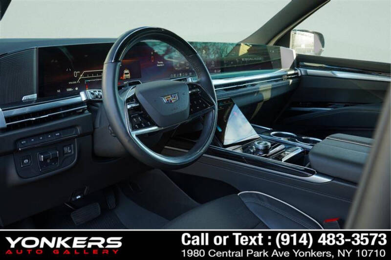 2025 Cadillac Escalade Sport