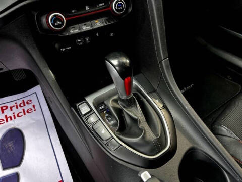 2020 Hyundai Veloster 2.0L Premium