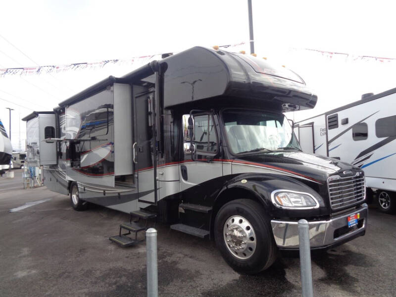 2015 Freightliner M2 106