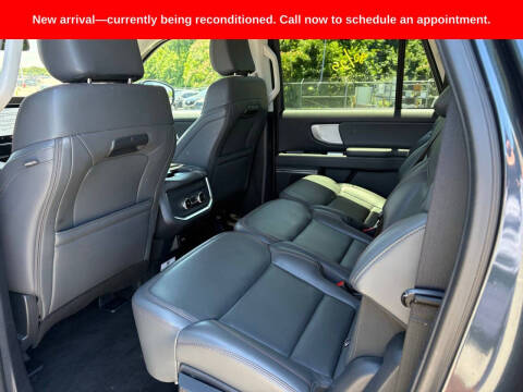 2025 Ford Expedition MAX Active