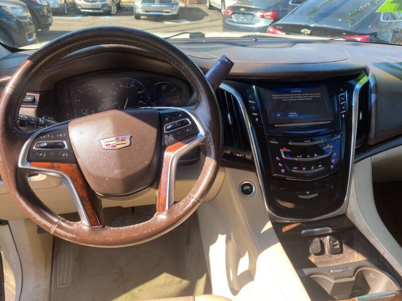 2015 Cadillac Escalade Luxury