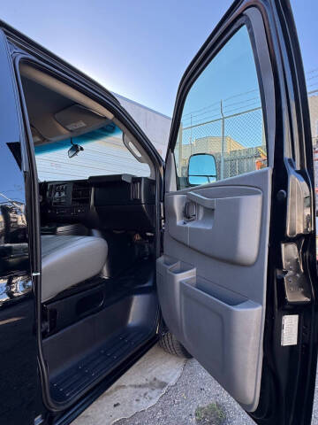 2017 Chevrolet Express 2500