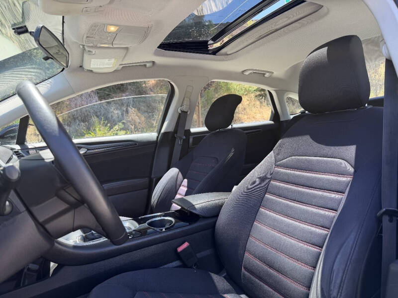 2014 Ford Fusion SE