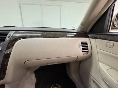 2010 Cadillac DTS Luxury Collection