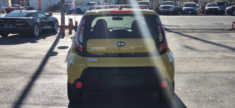 2015 Kia Soul +