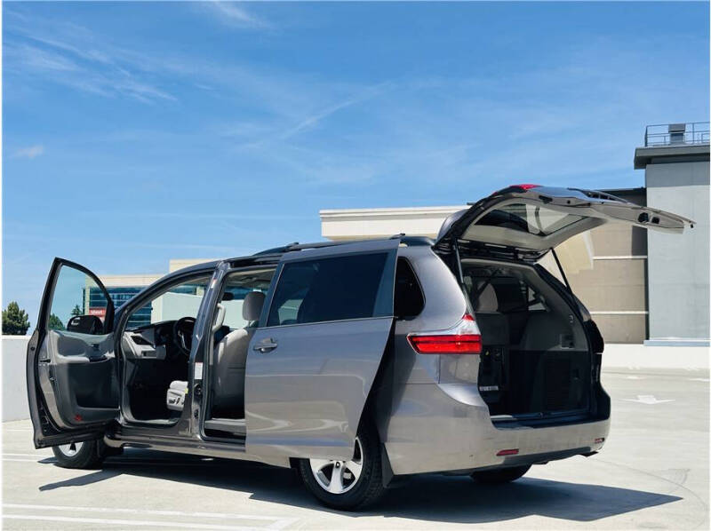 2017 Toyota Sienna
