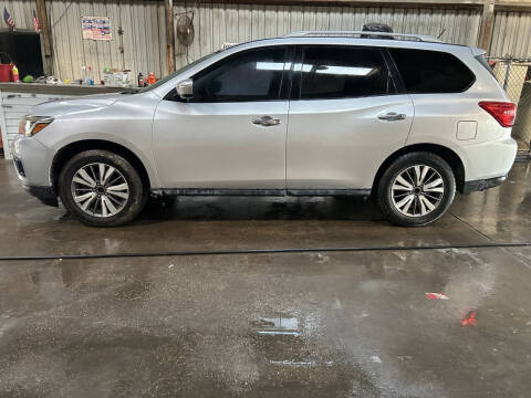 2017 Nissan Pathfinder SV