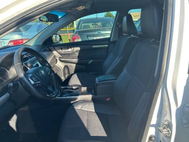 2017 Toyota Camry SE