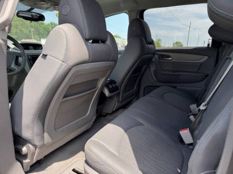 2017 Chevrolet Traverse LS