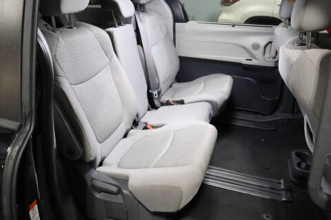 2021 Toyota Sienna LE 8-Passenger