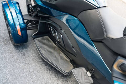 2022 Can-Am Spyder RT SE6