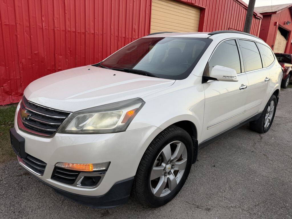 White 2015 Chevrolet Traverse LTZ LTZ 4dr SUV 1