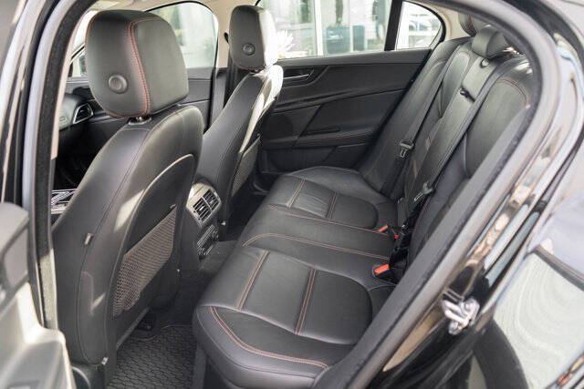 2018 Jaguar XE 35t Prestige