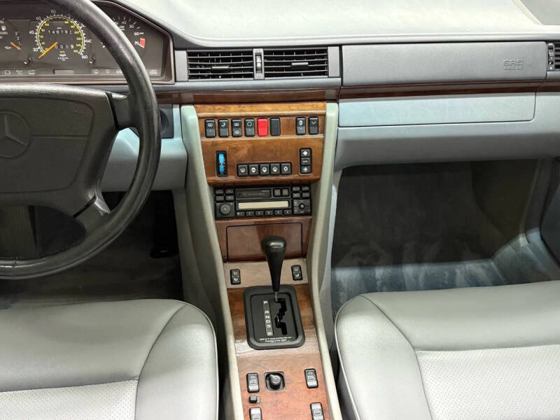 1995 Mercedes-Benz E-Class E 320