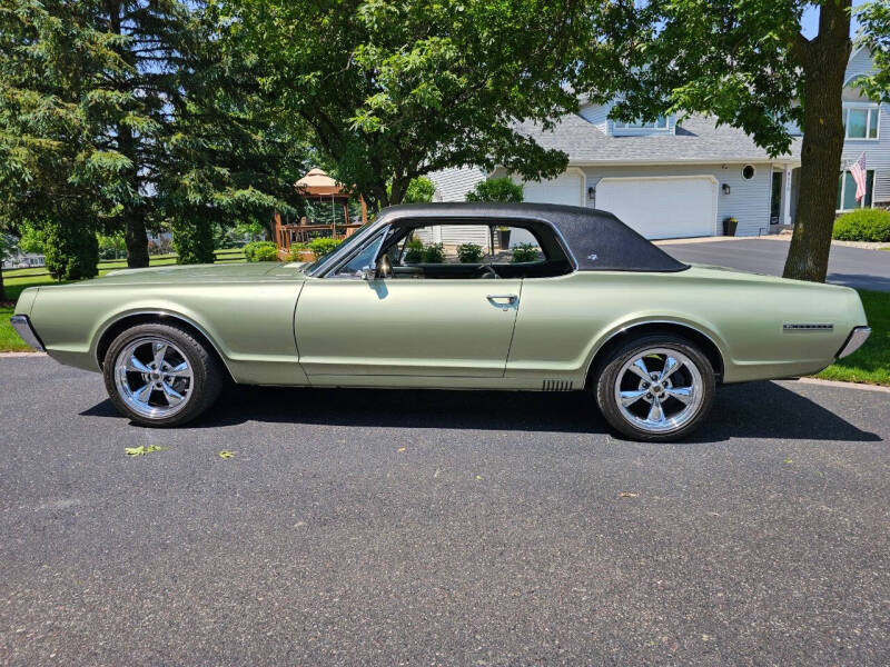 1967 Mercury Cougar XR7