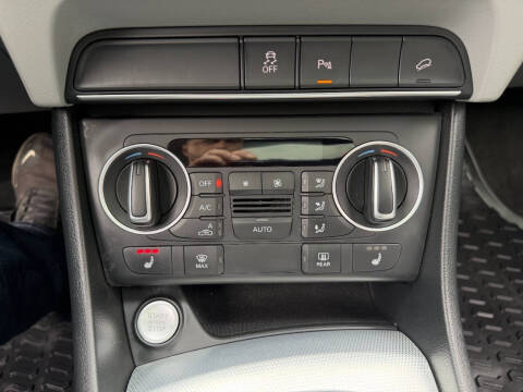 2016 Audi Q3 2.0T quattro Prestige