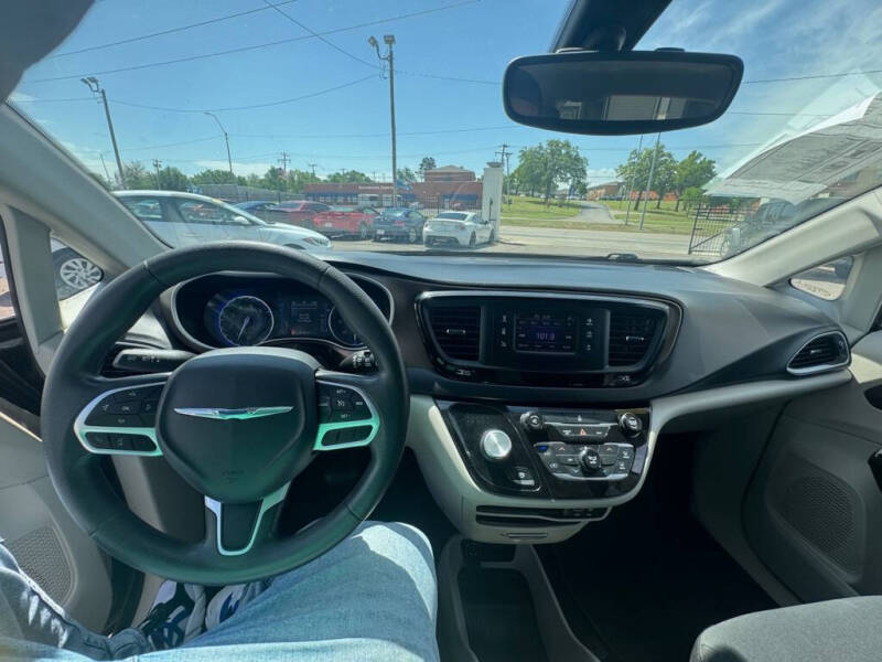 2017 Chrysler Pacifica LX