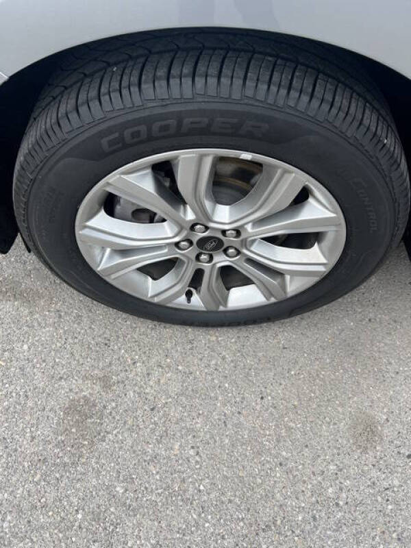 2024 Ford Edge Titanium