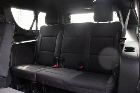 2025 Chevrolet Suburban LS