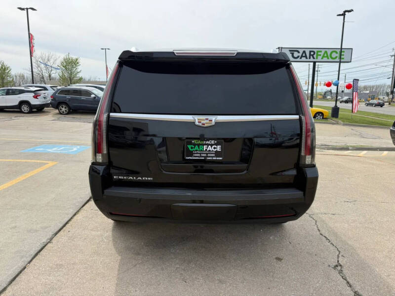 2017 Cadillac Escalade Luxury